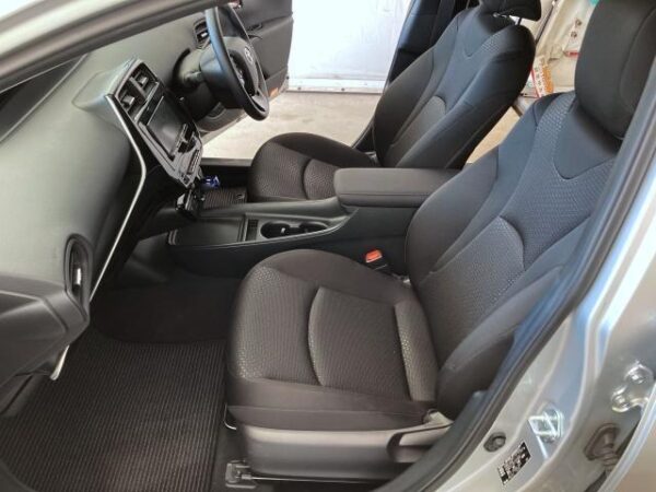 Ref:AUX-20071531 TOYOTA PRIUS 2020 - Image 13