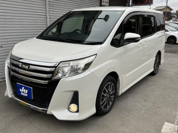 Ref:AUX-20071643 TOYOTA NOAH 2015 - Image 13
