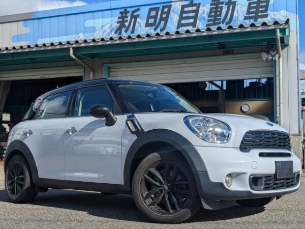 Ref:AUX-20071651 MINI MINI 2012