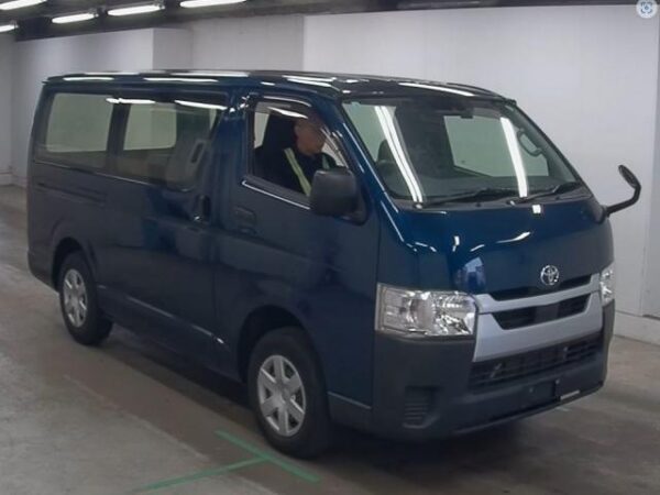 Ref:AUX-20074963 TOYOTA HIACE VAN 2021