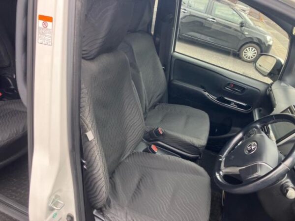 Ref:AUX-20076296 TOYOTA VOXY 2017 - Image 11