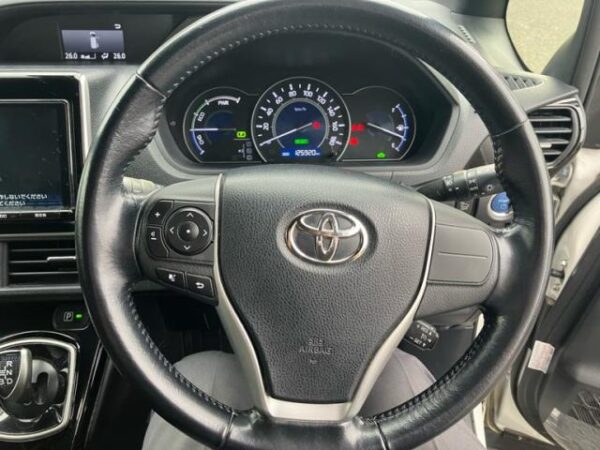 Ref:AUX-20076296 TOYOTA VOXY 2017 - Image 15