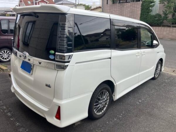 Ref:AUX-20076296 TOYOTA VOXY 2017 - Image 3