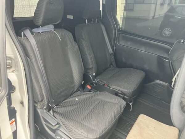 Ref:AUX-20076296 TOYOTA VOXY 2017 - Image 9