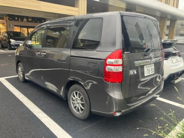 Ref:AUX-20076566 TOYOTA NOAH 2010 - Image 14