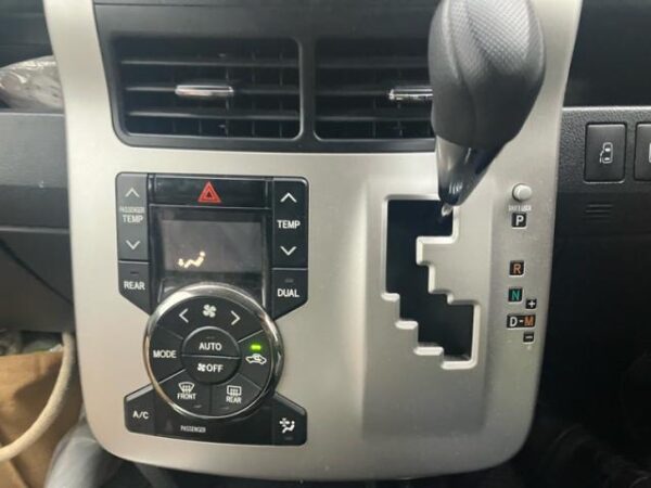 Ref:AUX-20076566 TOYOTA NOAH 2010 - Image 17
