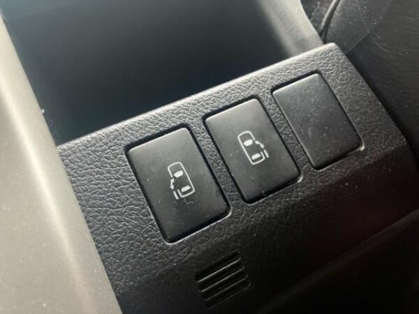 Ref:AUX-20076566 TOYOTA NOAH 2010 - Image 18