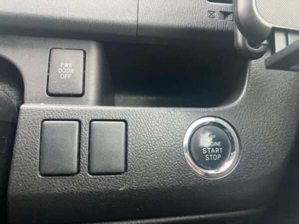 Ref:AUX-20076566 TOYOTA NOAH 2010 - Image 19