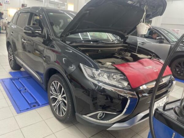 Ref:AUX-20076884 MITSUBISHI OUTLANDER 2017