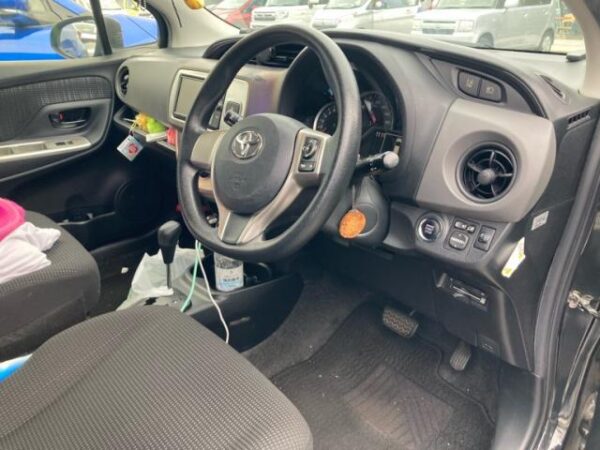 Ref:AUX-20077134 TOYOTA VITZ 2016 - Image 16