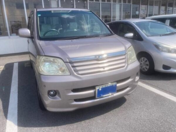 Ref:AUX-20077212 TOYOTA NOAH 2001 - Image 2
