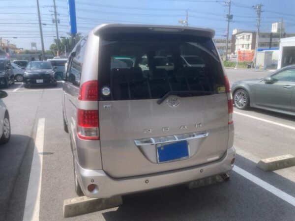 Ref:AUX-20077212 TOYOTA NOAH 2001 - Image 13