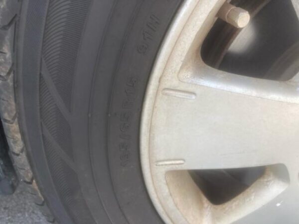Ref:AUX-20077212 TOYOTA NOAH 2001 - Image 9