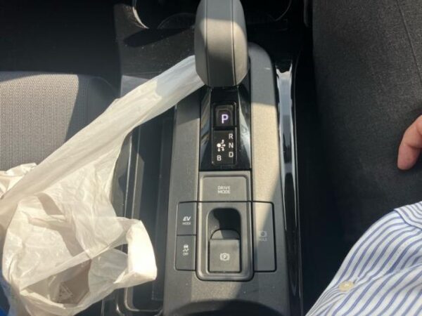 Ref:AUX-20081083 TOYOTA PRIUS 2024 - Image 15