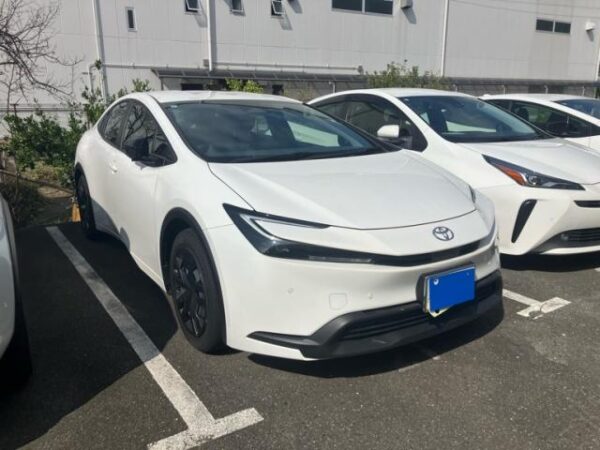 Ref:AUX-20081083 TOYOTA PRIUS 2024