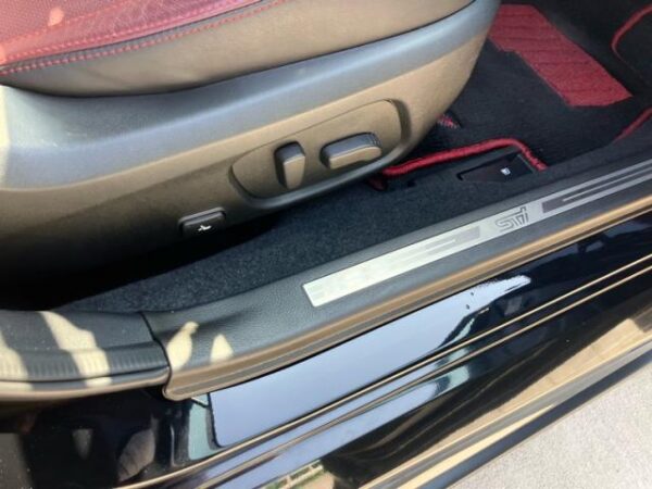 Ref:AUX-20081118 SUBARU LEVORG 2018 - Image 17