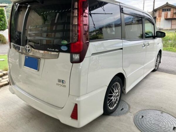 Ref:AUX-20081232 TOYOTA NOAH 2016 - Image 3