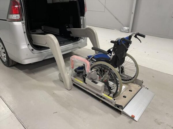 Ref:AUX-20084530 NISSAN SERENA 2021 - Image 11