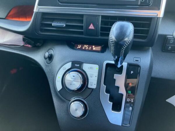 Ref:AUX-20085985 TOYOTA SIENTA 2015 - Image 11