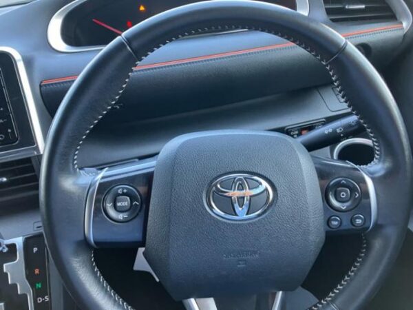 Ref:AUX-20085985 TOYOTA SIENTA 2015 - Image 9