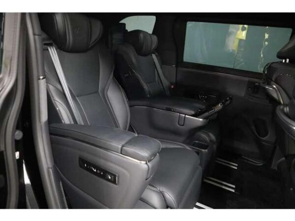 Ref:AUX-20085996 LEXUS LM 2024 - Image 7