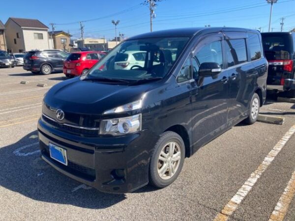 Ref:AUX-20089026 TOYOTA VOXY 2013 - Image 2