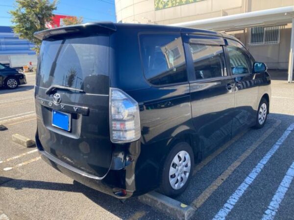 Ref:AUX-20089026 TOYOTA VOXY 2013 - Image 3