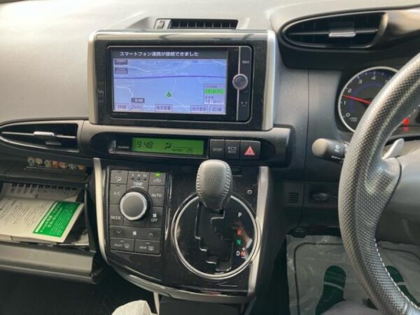 Ref:AUX-20089233 TOYOTA WISH 2013 - Image 18