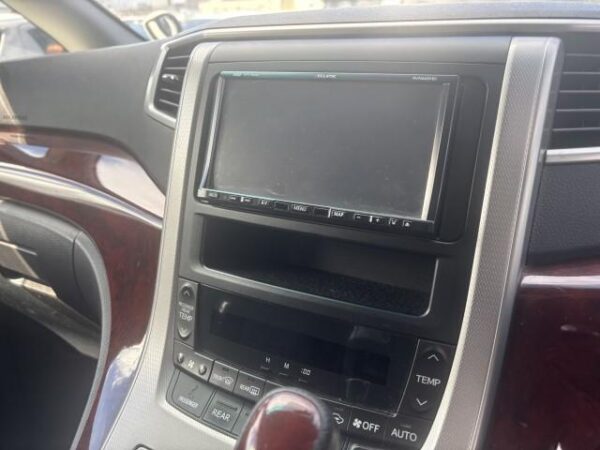 Ref:AUX-20090128 TOYOTA ALPHARD 2010 - Image 11