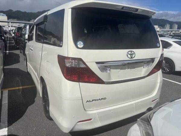 Ref:AUX-20090128 TOYOTA ALPHARD 2010 - Image 3