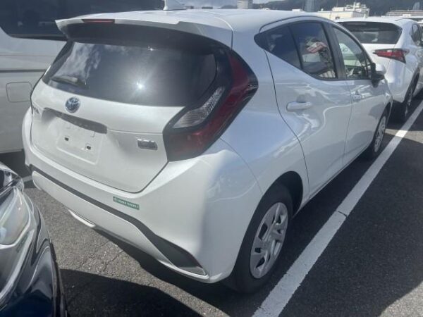 Ref:AUX-20090133 TOYOTA AQUA 2022 - Image 5