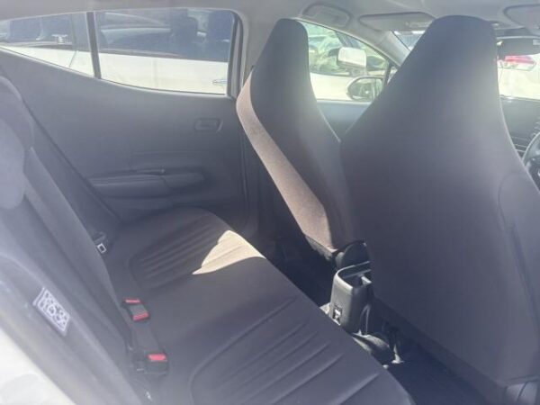 Ref:AUX-20090133 TOYOTA AQUA 2022 - Image 6