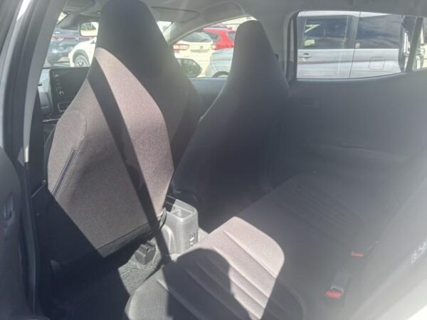 Ref:AUX-20090133 TOYOTA AQUA 2022 - Image 7
