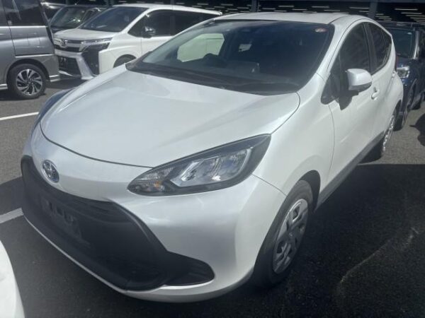 Ref:AUX-20090133 TOYOTA AQUA 2022