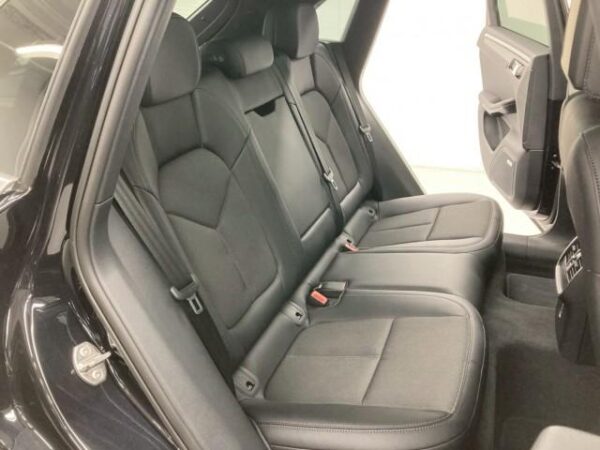 Ref:AUX-20090142 PORSCHE MACAN 2024 - Image 7