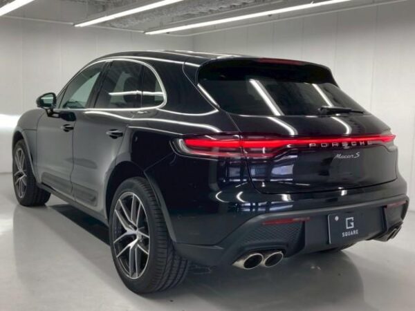 Ref:AUX-20090142 PORSCHE MACAN 2024 - Image 10