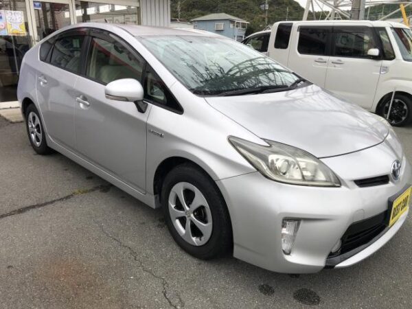 Ref:AUX-20093649 TOYOTA PRIUS 2012 - Image 2