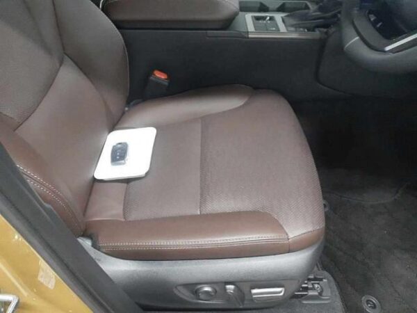 Ref:AUX-20093719 TOYOTA LAND CRUISER 250 2024 - Image 6