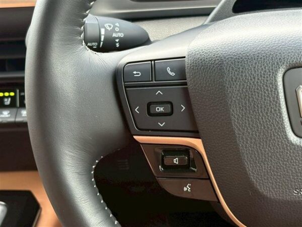 Ref:AUX-20093971 TOYOTA CROWN SPORT 2024 - Image 2