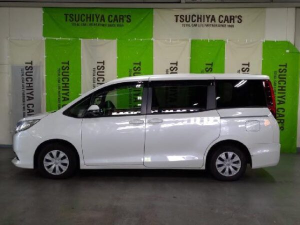 Ref:AUX-20093991 TOYOTA NOAH 2016 - Image 9