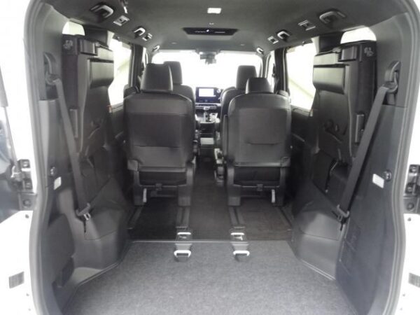 Ref:AUX-20094069 TOYOTA VOXY 2022 - Image 15