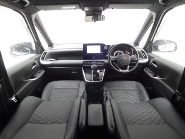 Ref:AUX-20094069 TOYOTA VOXY 2022 - Image 3