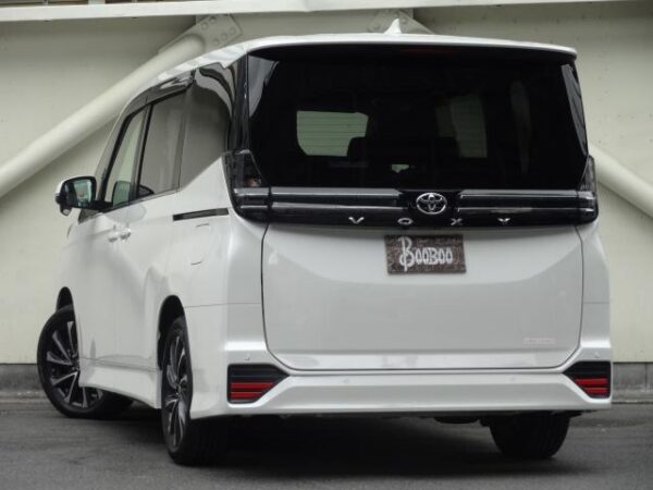 Ref:AUX-20094069 TOYOTA VOXY 2022 - Image 10