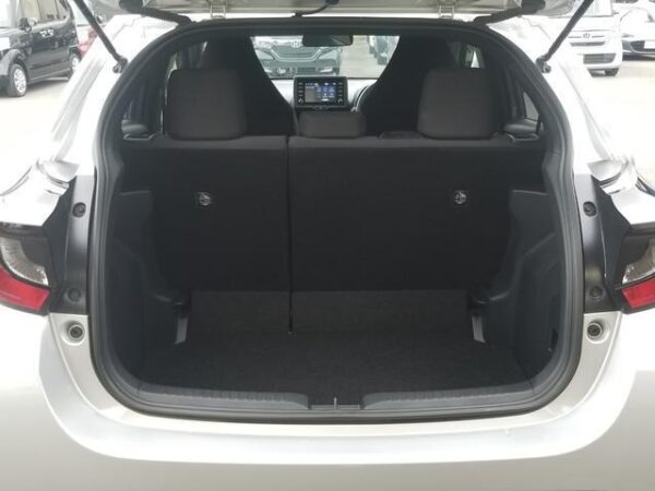 Ref:AUX-20101247 TOYOTA YARIS 2020 - Image 12