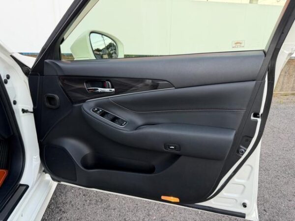 Ref:AUX-20101334 TOYOTA CROWN HYBRID 2013 - Image 12