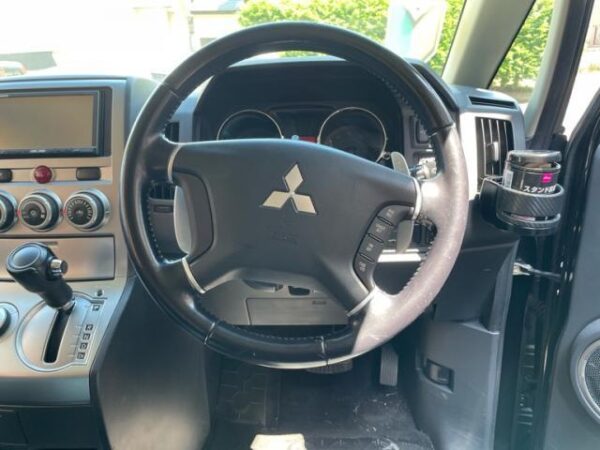 Ref:AUX-20102021 MITSUBISHI DELICA D:5 2009 - Image 16
