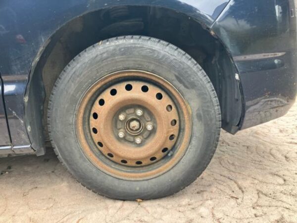 Ref:AUX-20105354 TOYOTA VOXY 2004 - Image 4