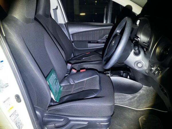 Ref:AUX-20105378 TOYOTA VITZ 2017 - Image 11