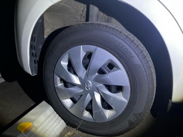 Ref:AUX-20105378 TOYOTA VITZ 2017 - Image 13