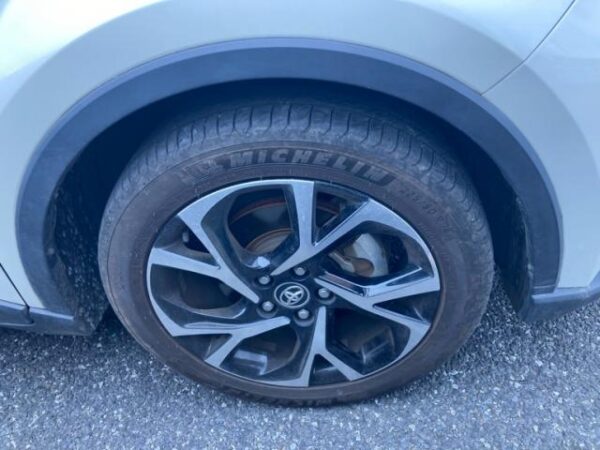 Ref:AUX-20105391 TOYOTA C-HR 2019 - Image 4
